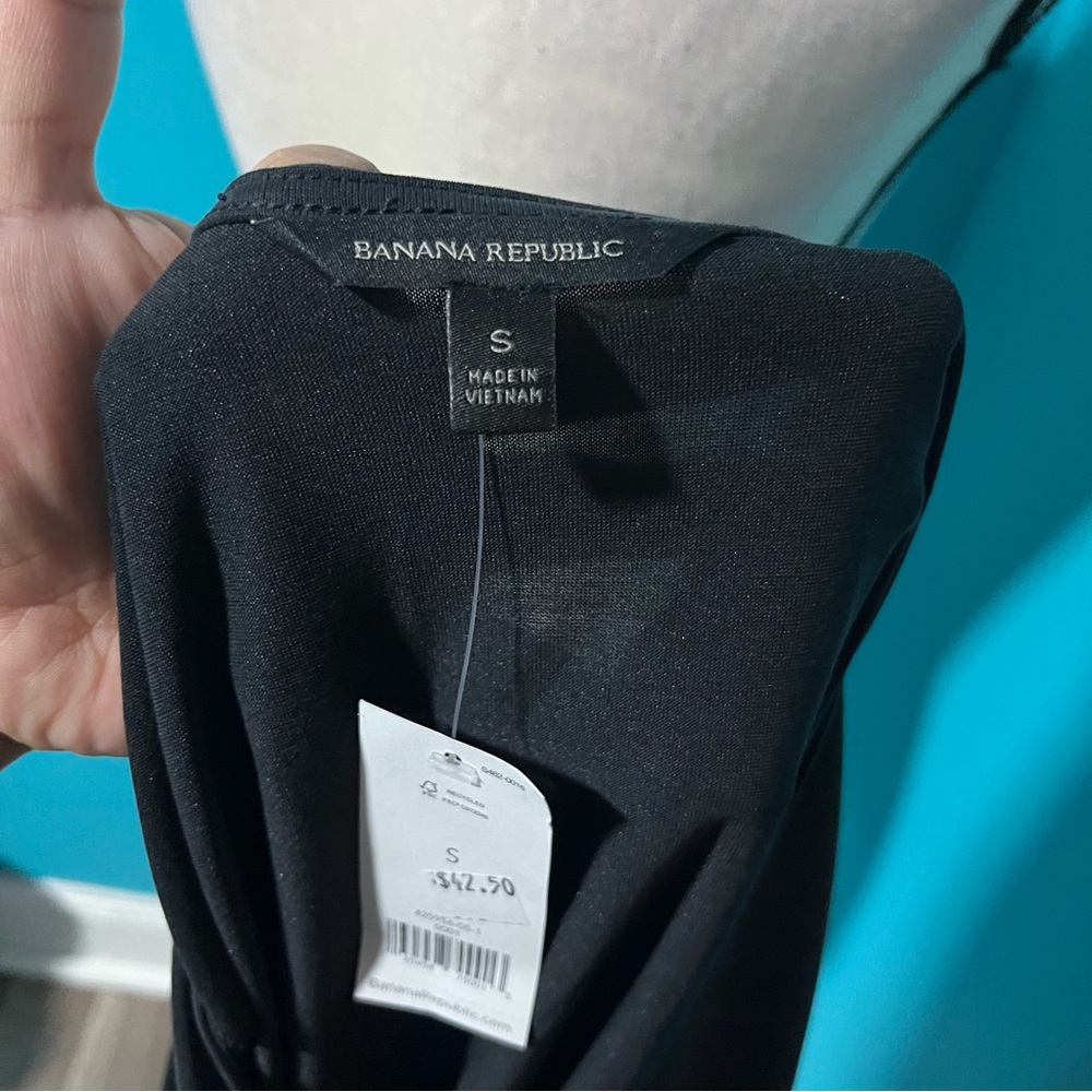 NWT Banana Republic S Dark Gray Short Sleeve Surplice Faux Wrap Top High Low - Picture 4 of 4